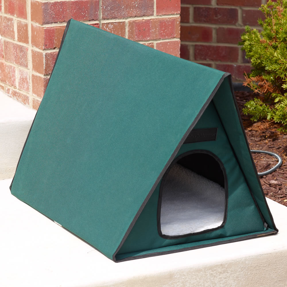 The Only Outdoor Heated Multi Cat Shelter R1