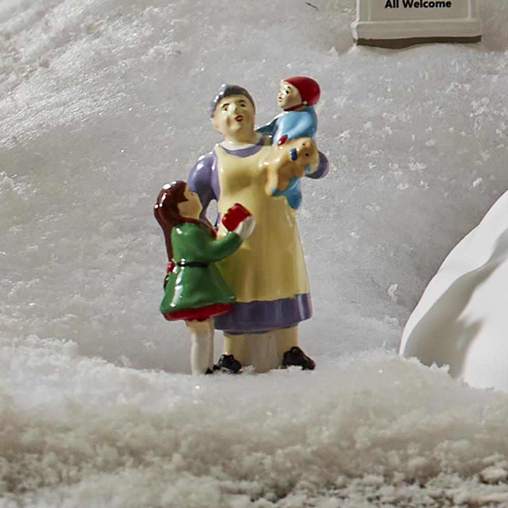 The Illuminated Christmas Snow Village (Grandma's Favorite Presents)