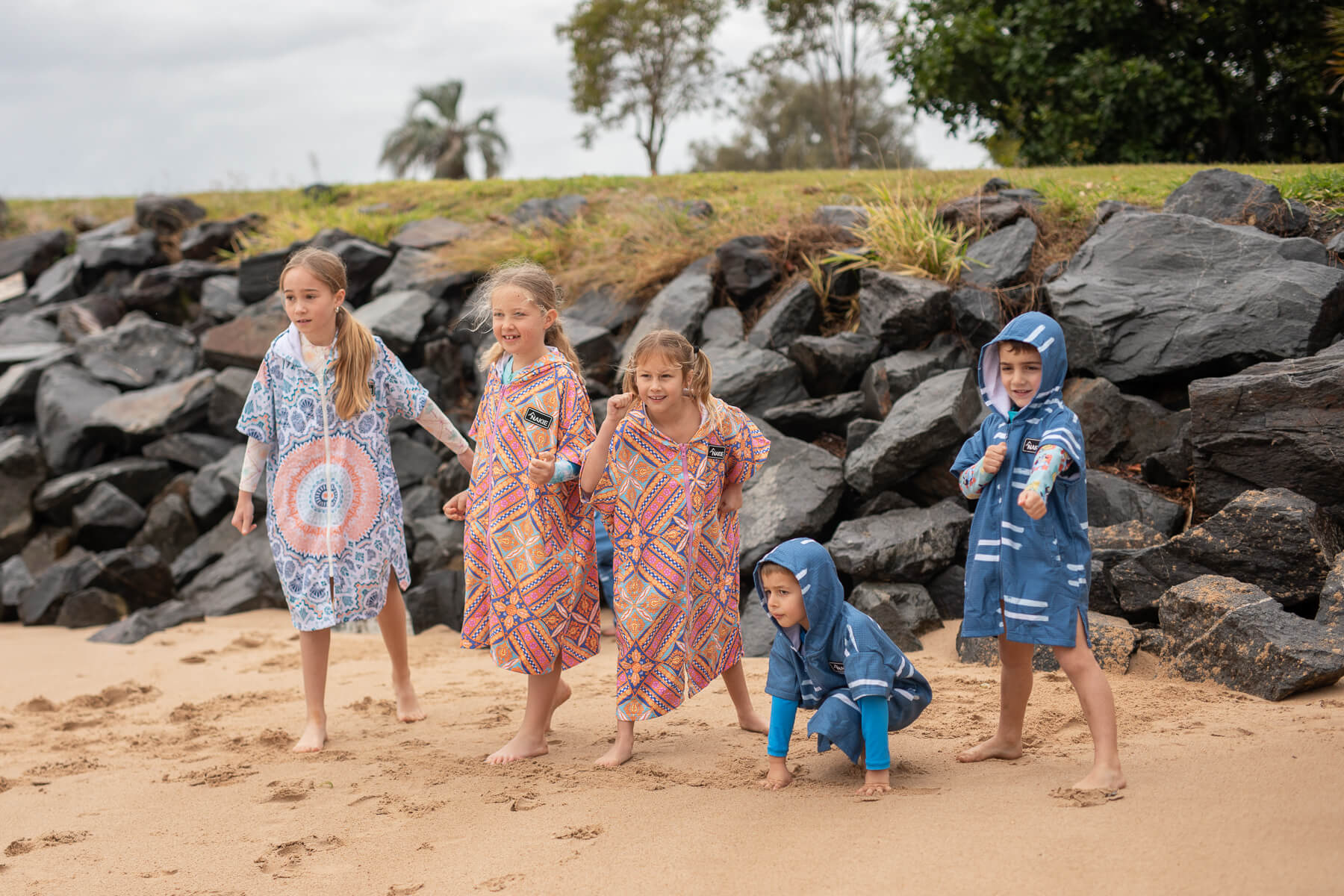 Rosy Tides - Kids Hooded Towel Recycled Sand Free