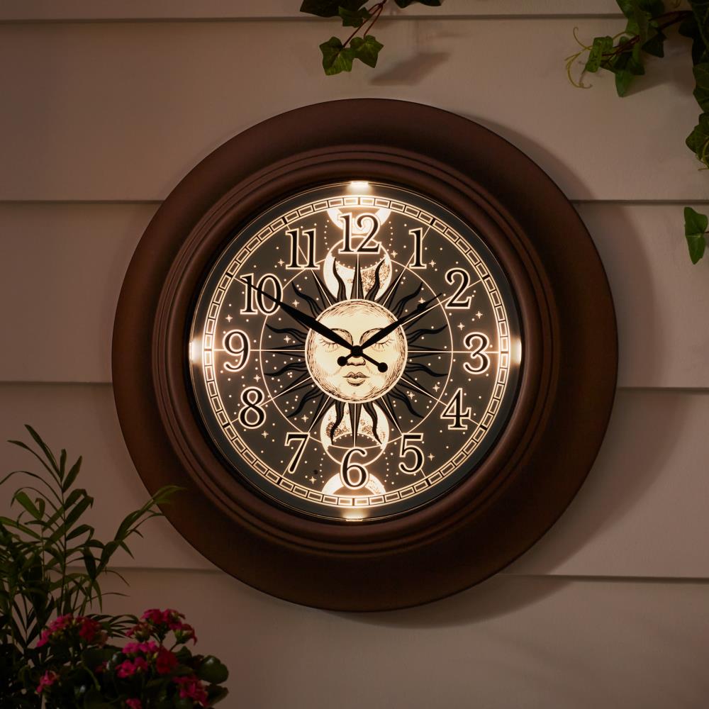 The Illuminated Moon/Sun Face Changing Clock