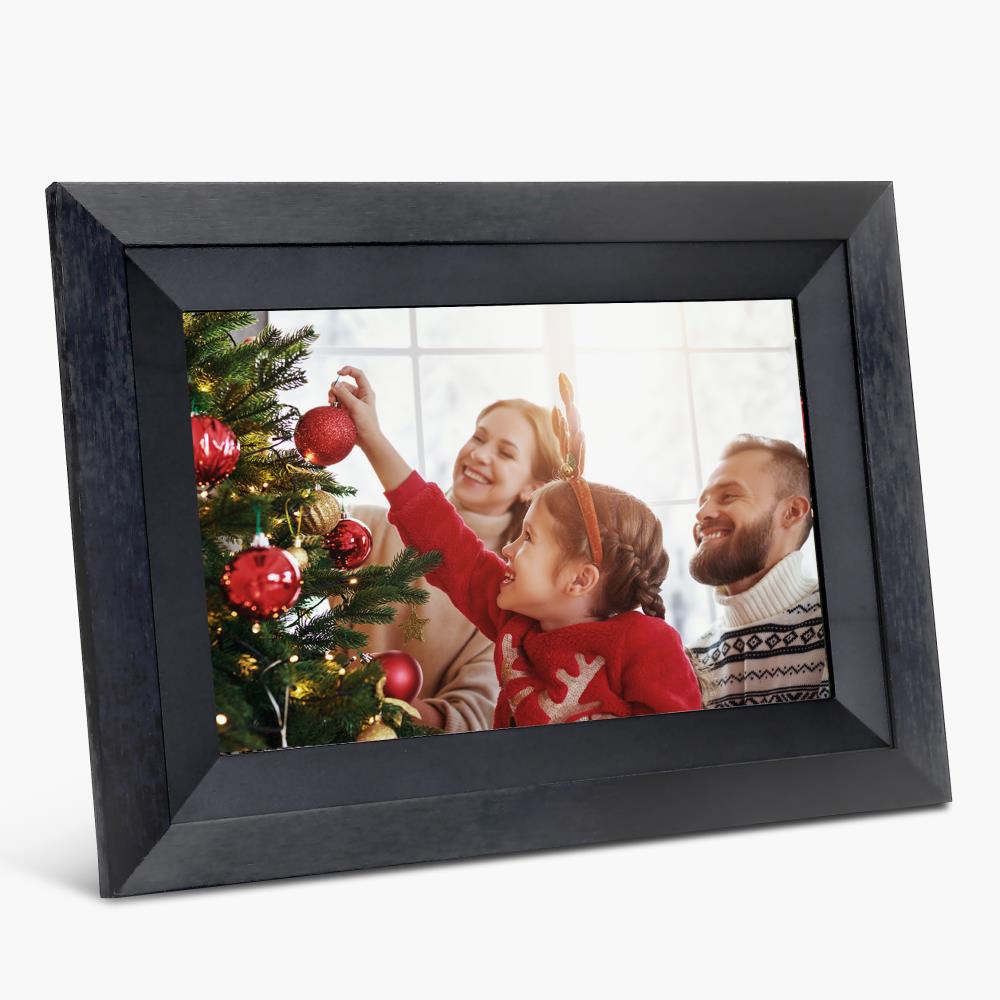 The Family Sharing Digital Photo Frame