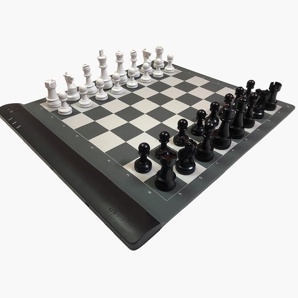 The First Rollable Tournament Electronic Chess Board